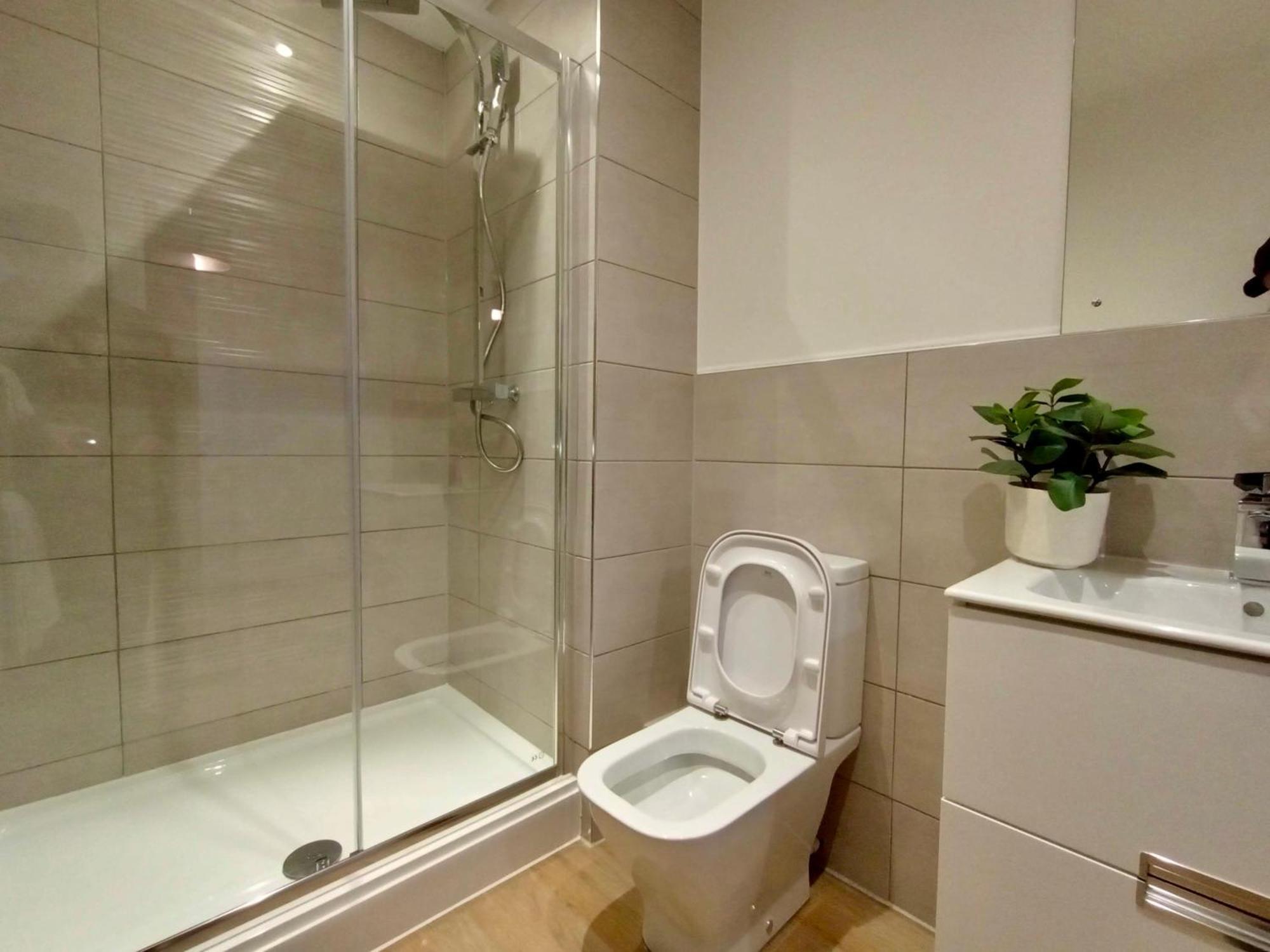 맨체스터 Luxury 2 Bed 2 Bath Flat Near Old Trafford 아파트 외부 사진