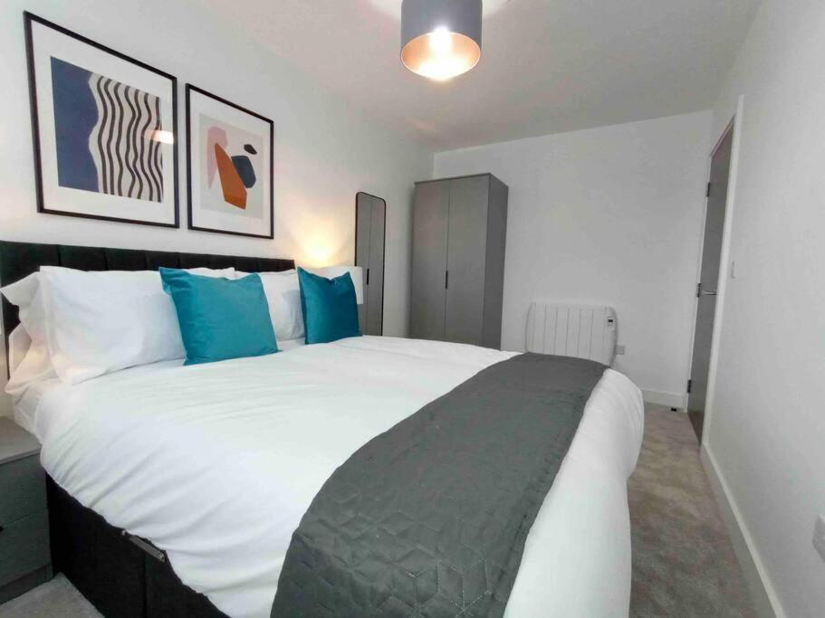 맨체스터 Luxury 2 Bed 2 Bath Flat Near Old Trafford 아파트 외부 사진